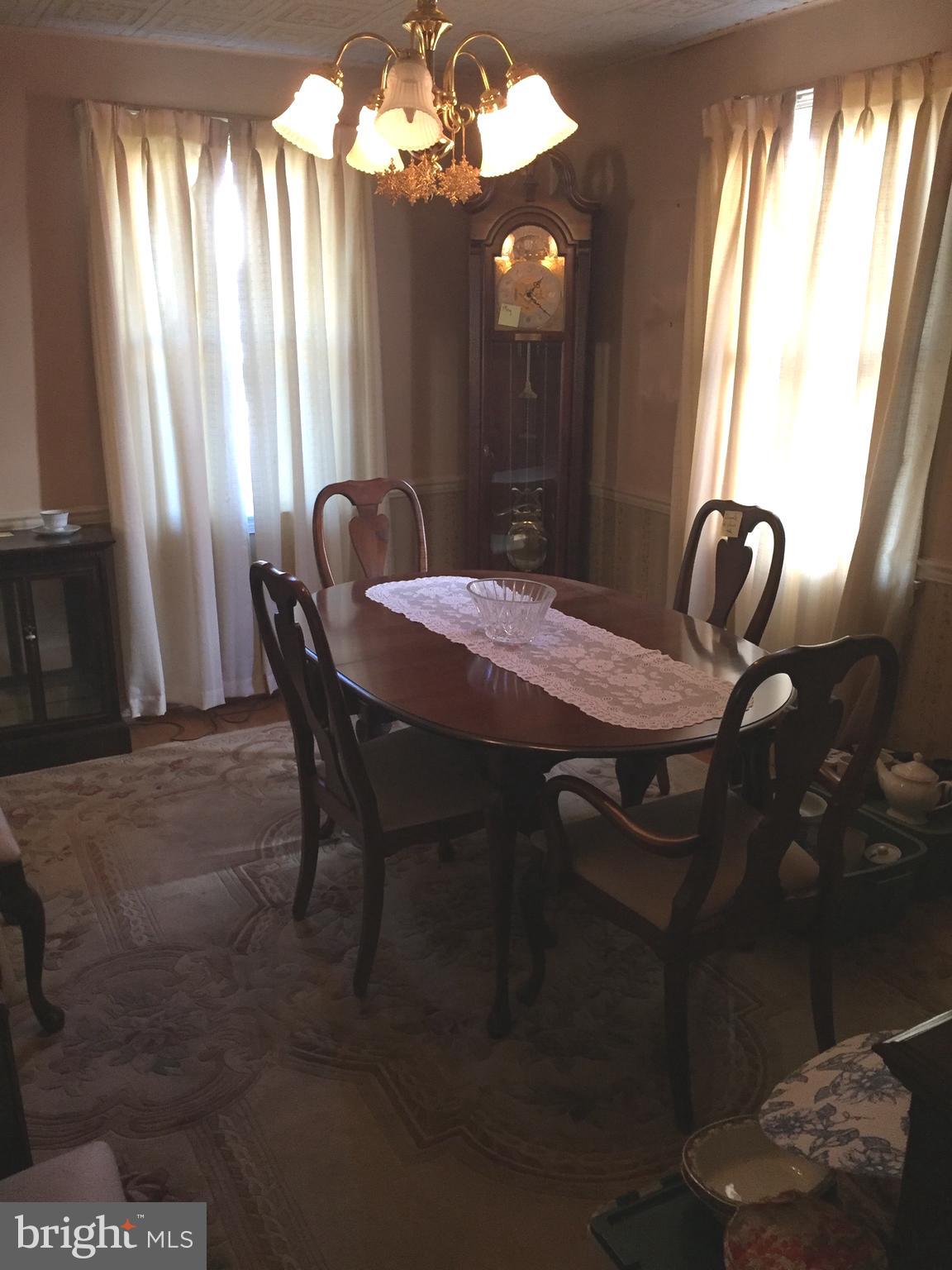 21 South Malin Road Broomall, PA 19008 - Photo 3 of 12 Gallery Image 3