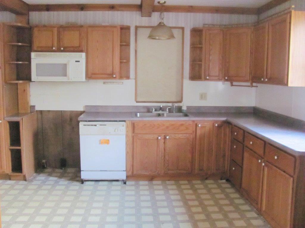 1753 Topper Hill Road Pulaski, PA 16143 - Photo 3 of 25