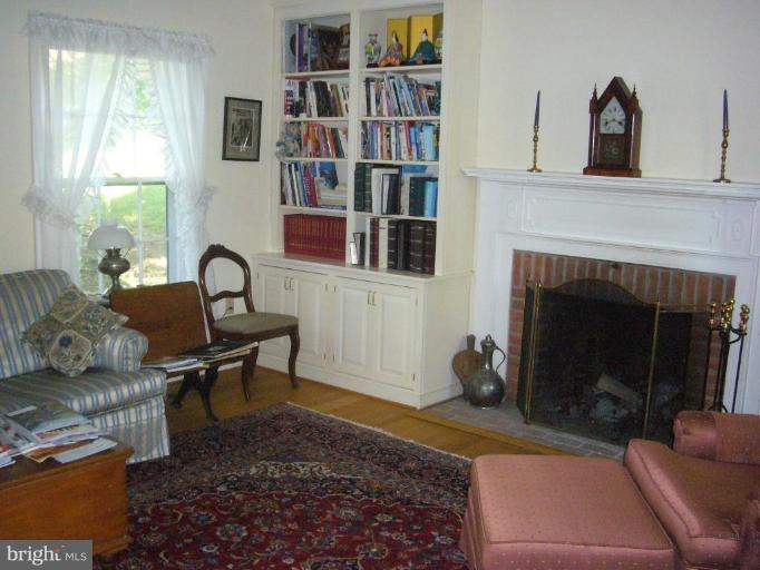 27200 Clarksburg Road Damascus, MD 20872 - Photo 14 of 30 Family Room #2