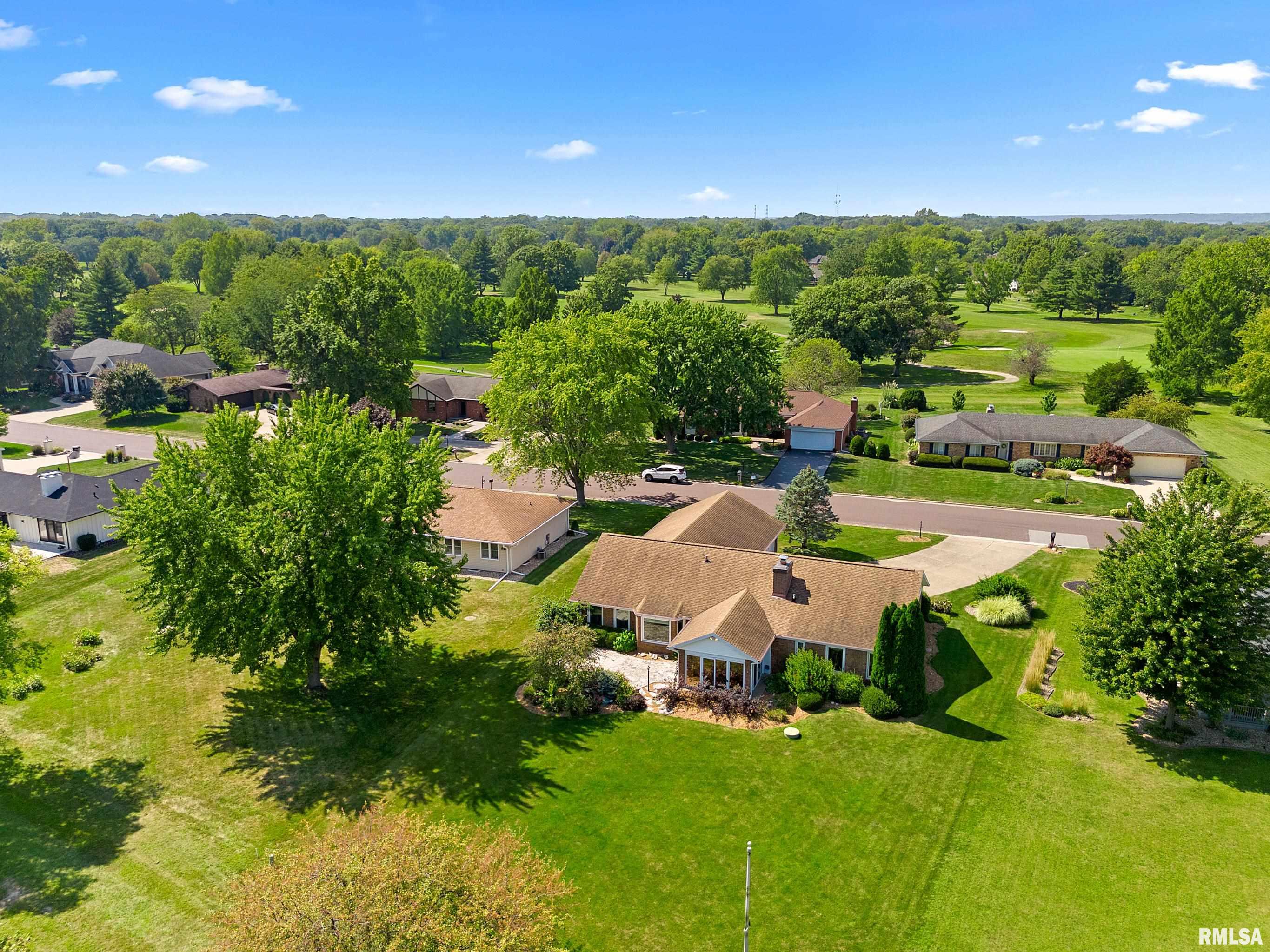 2 Cypress Point Pekin, IL 61554 - Photo 37 of 39