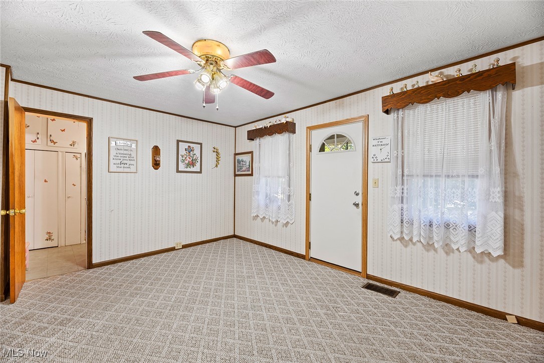 1060 Portage Line Road Akron, OH 44312 - Photo 4 of 37