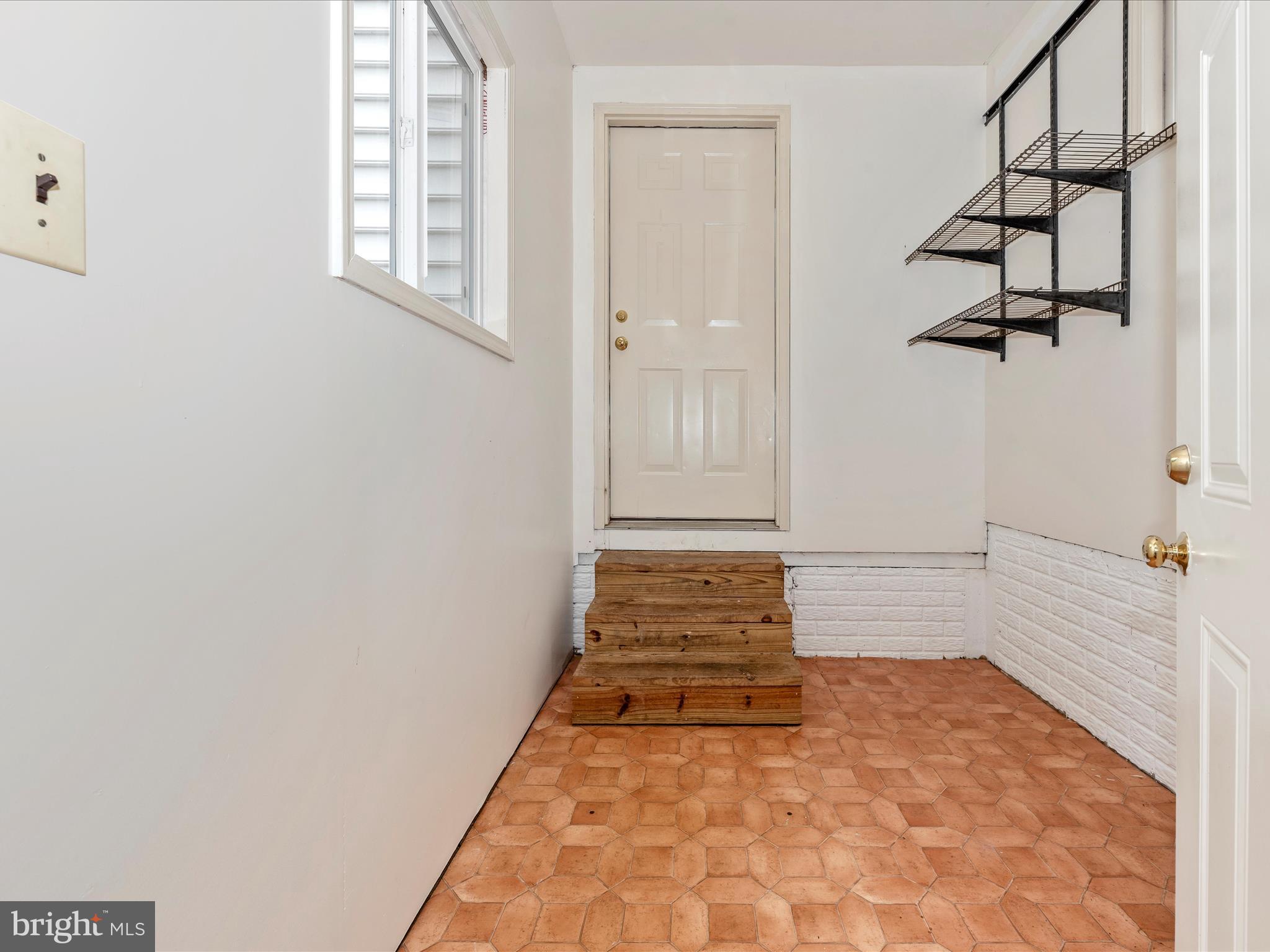 10924 Rawley Road New Market, MD 21774 - Photo 12 of 51 Breezeway
