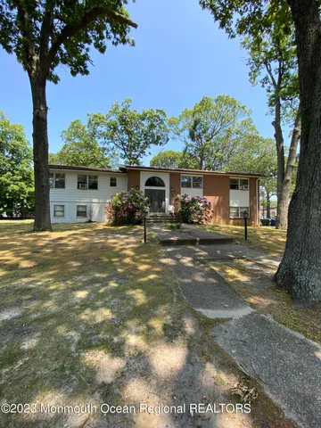 $3,000 | 275 Garfield Avenue, Oakhurst, NJ 07755