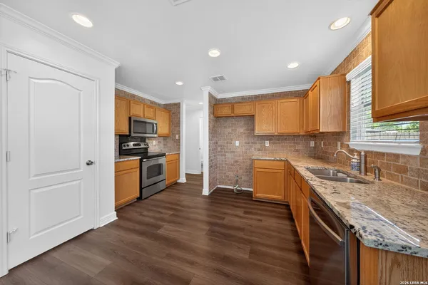 $1,800 | 9827 Palomino Oaks, San Antonio, TX 78254