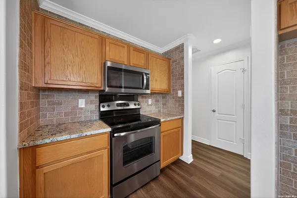 $1,800 | 9827 Palomino Oaks, San Antonio, TX 78254