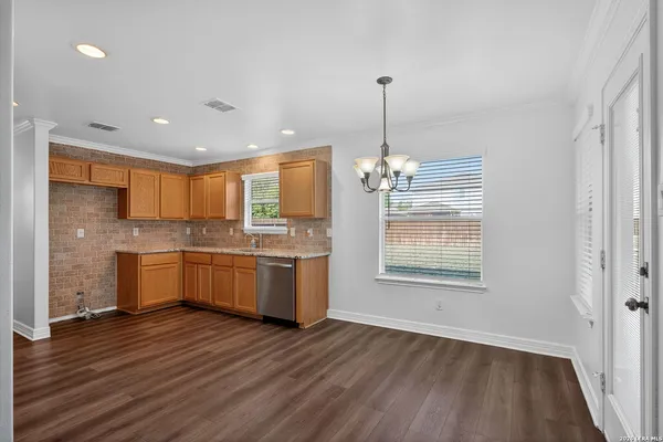 $1,800 | 9827 Palomino Oaks, San Antonio, TX 78254
