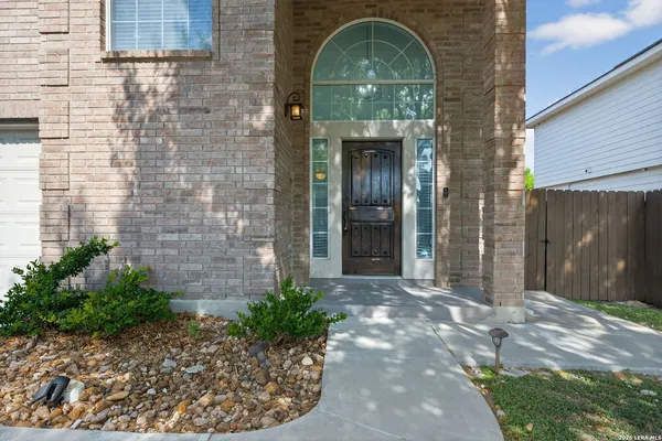 $1,800 | 9827 Palomino Oaks, San Antonio, TX 78254