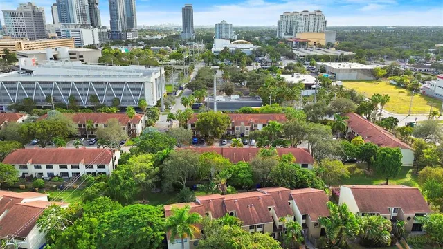 $499,000 | 246 City View Drive, Unit 246, Fort Lauderdale, FL 33311