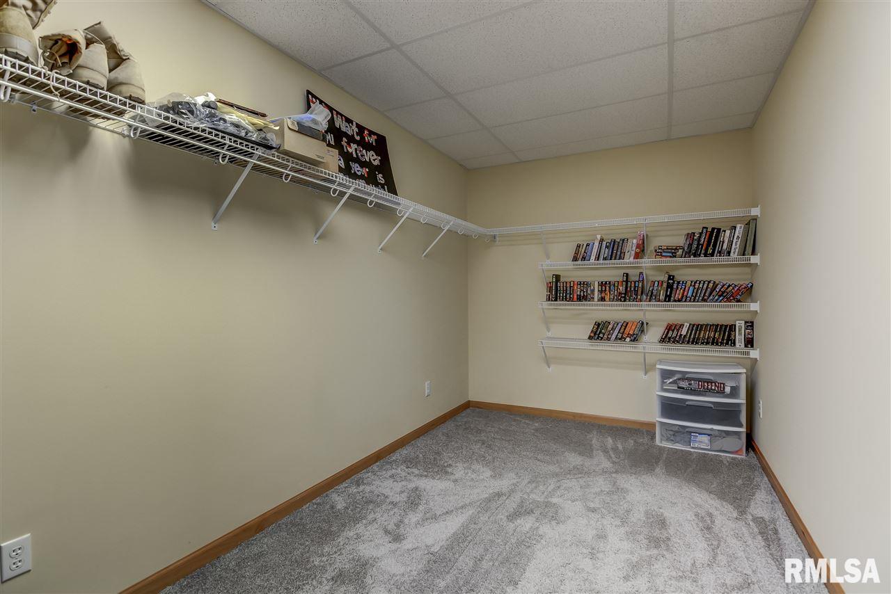 2801 Johnstone Road Springfield, IL 62711 - Photo 23 of 33