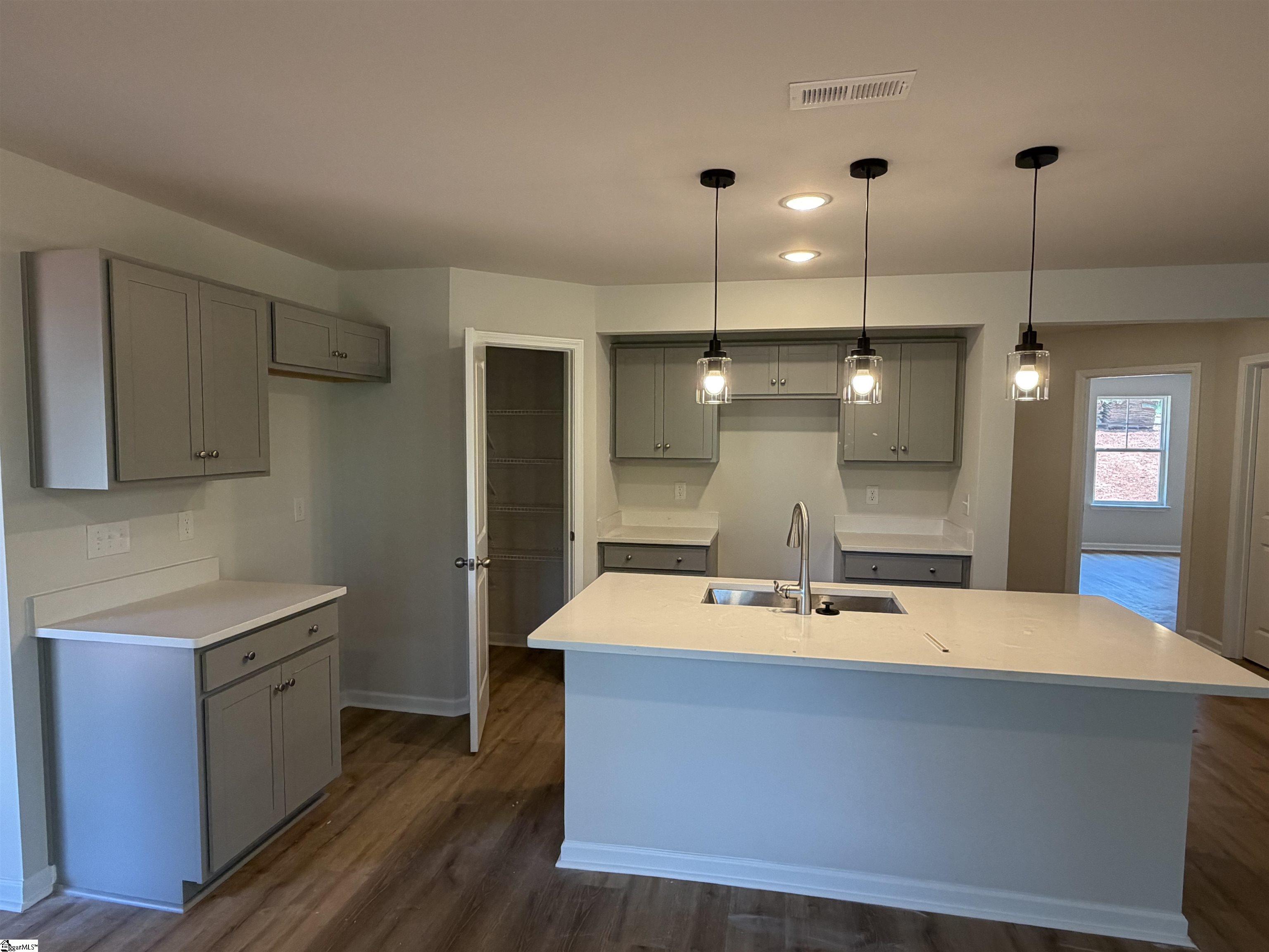 41 Campbell Street Duncan, SC 29334 - Photo 5 of 12