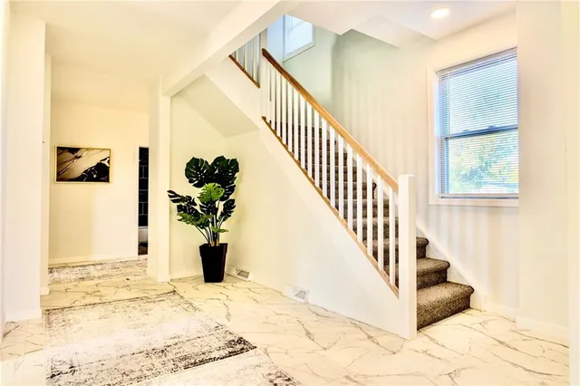 a view of entryway and hall