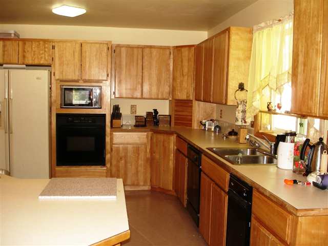 4465 North Spotted Road Clayton, WA 99110 - Photo 2 of 9