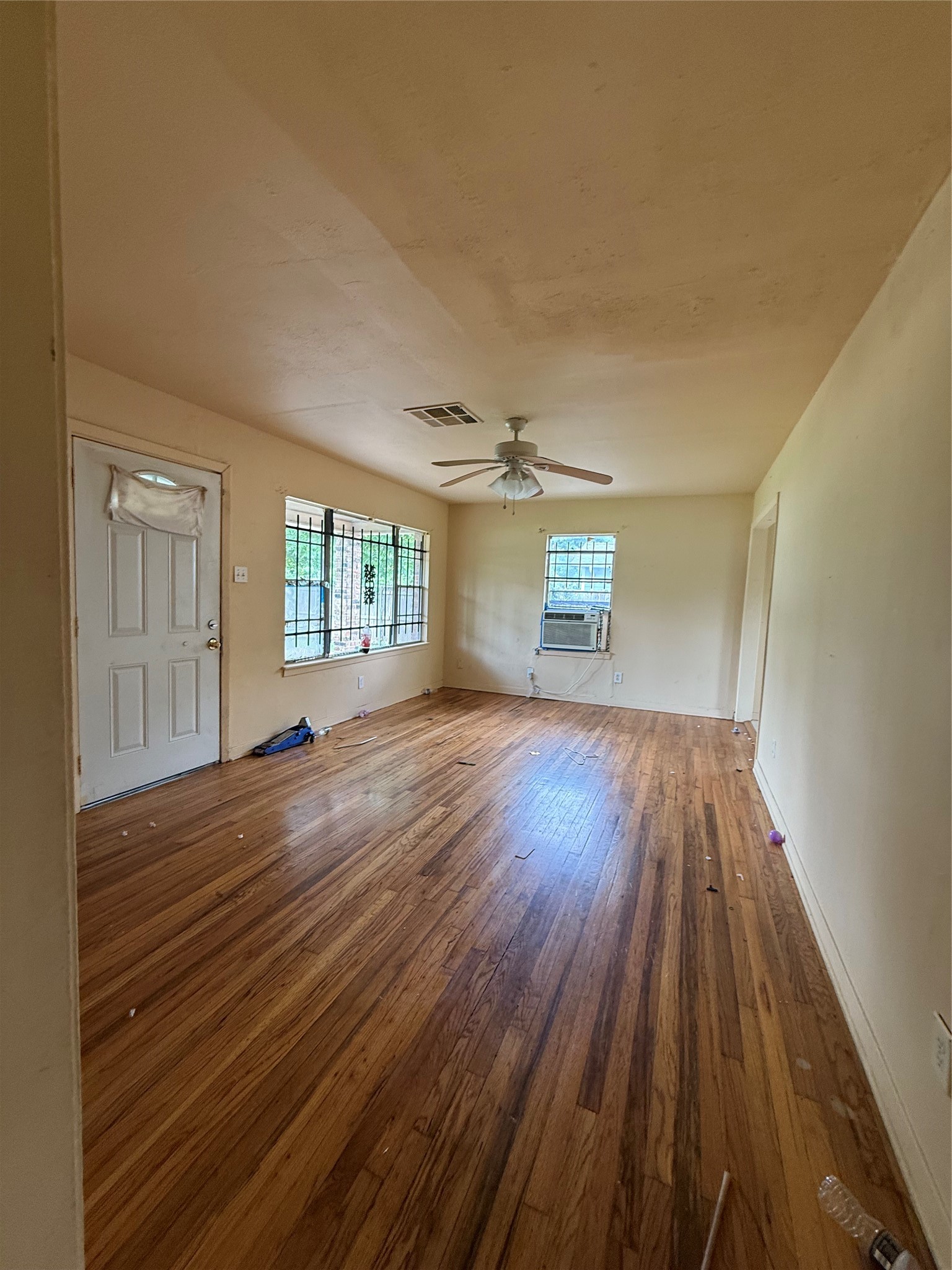 7433 Springdale Street Houston, TX 77028 - Photo 5 of 19