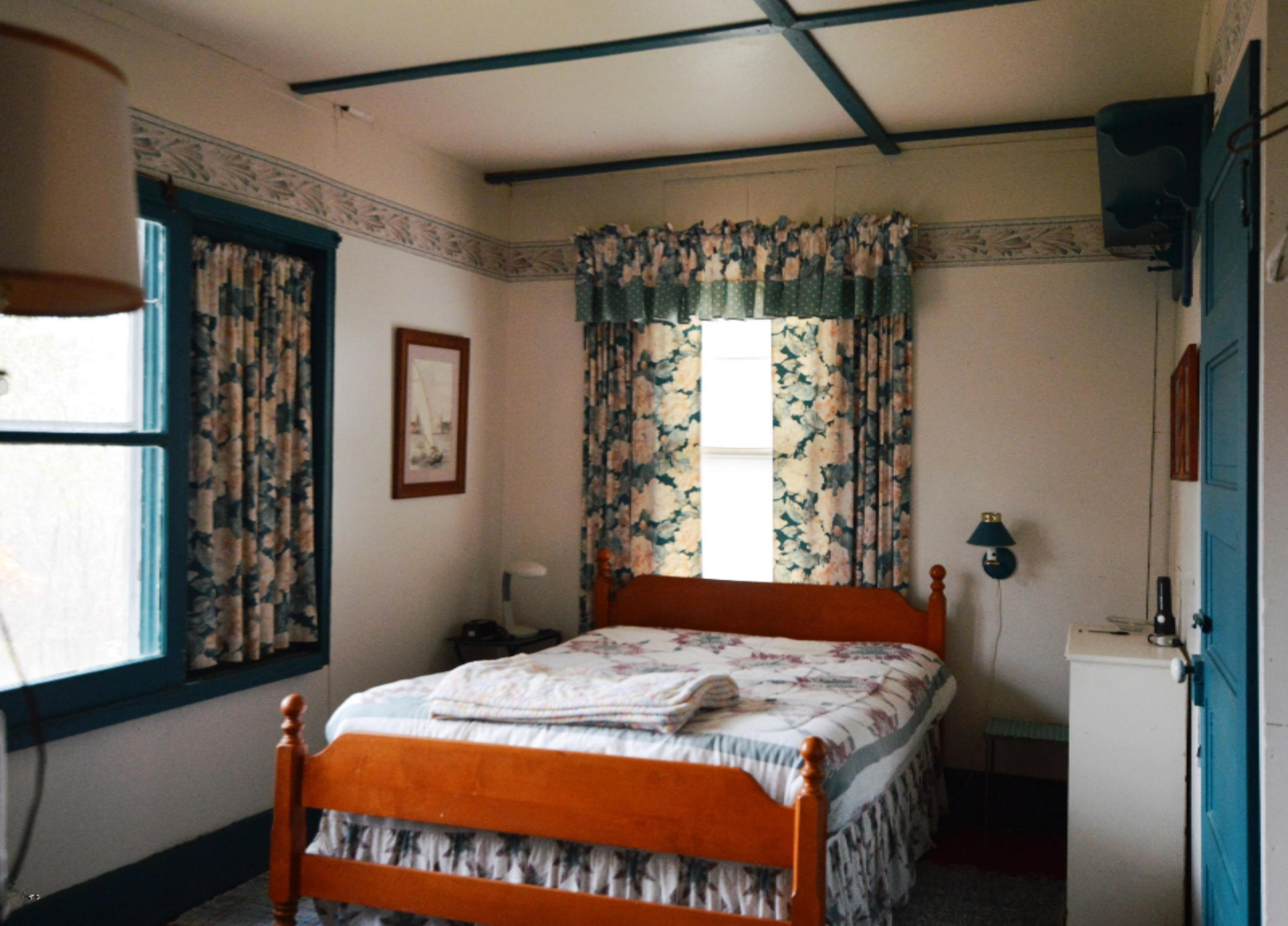 8207 Branch Road Orleans, MI 48865 - Photo 10 of 28 Bed