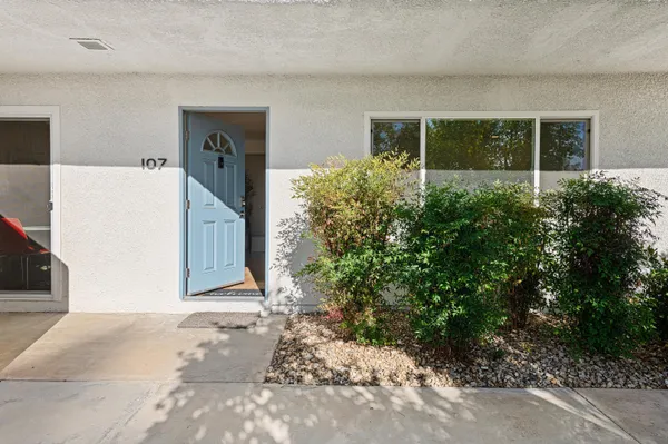 $2,500 | 1950 South Palm Canyon Drive, Unit 107, Palm Springs, CA 92264