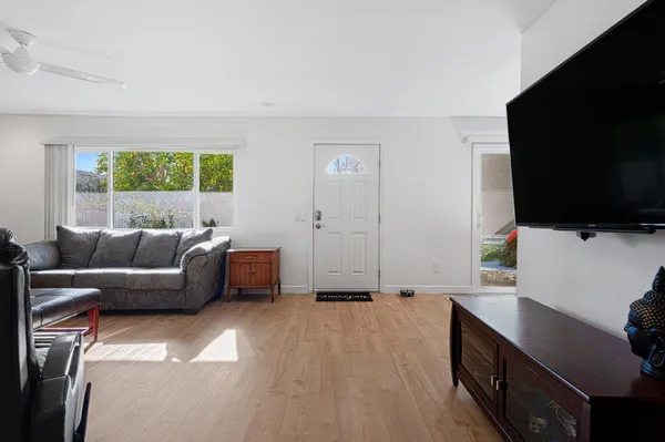 $2,500 | 1950 South Palm Canyon Drive, Unit 107, Palm Springs, CA 92264