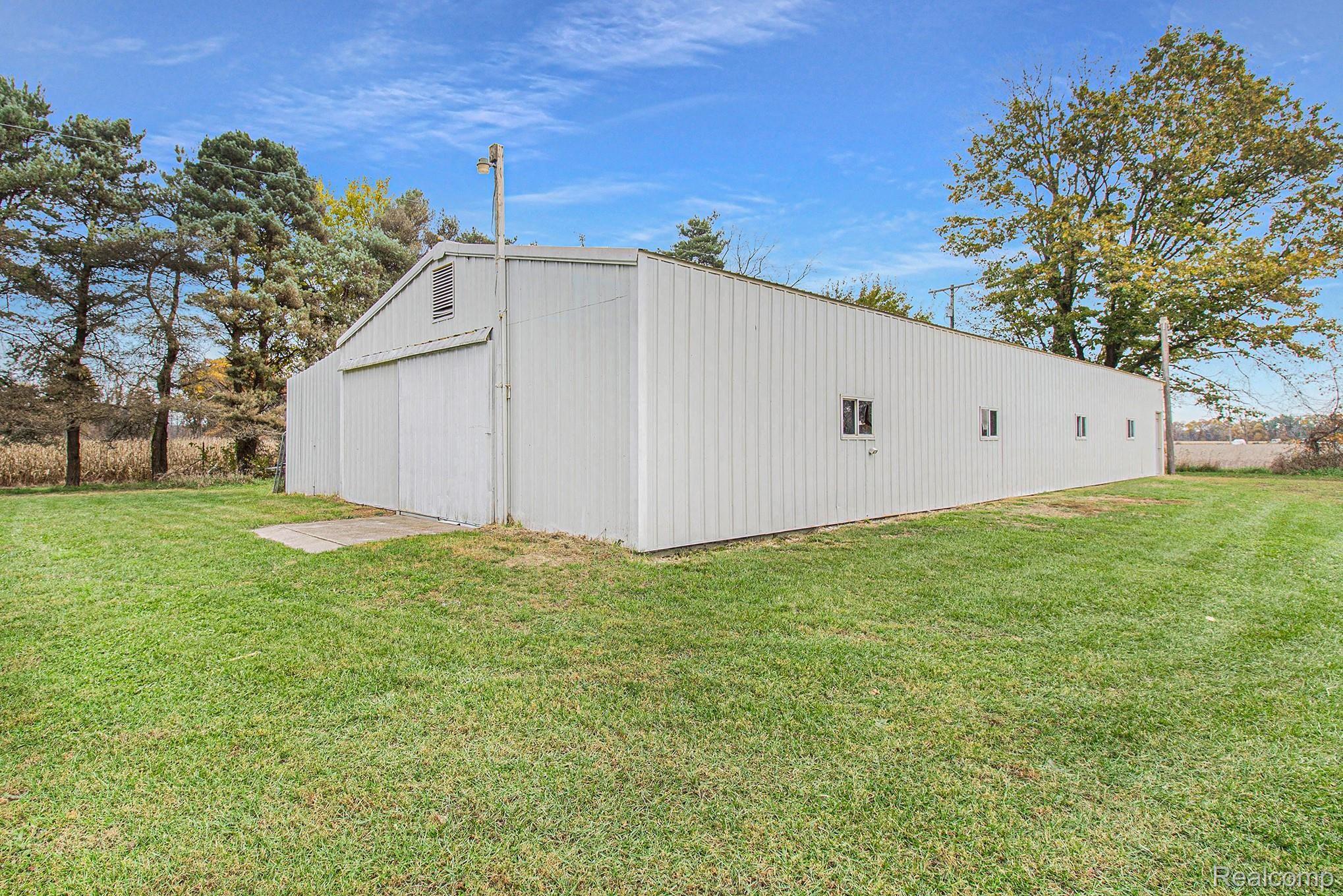 12014 Rolston Road Byron, MI 48418 - Photo 20 of 33 IMG_5660.jpg