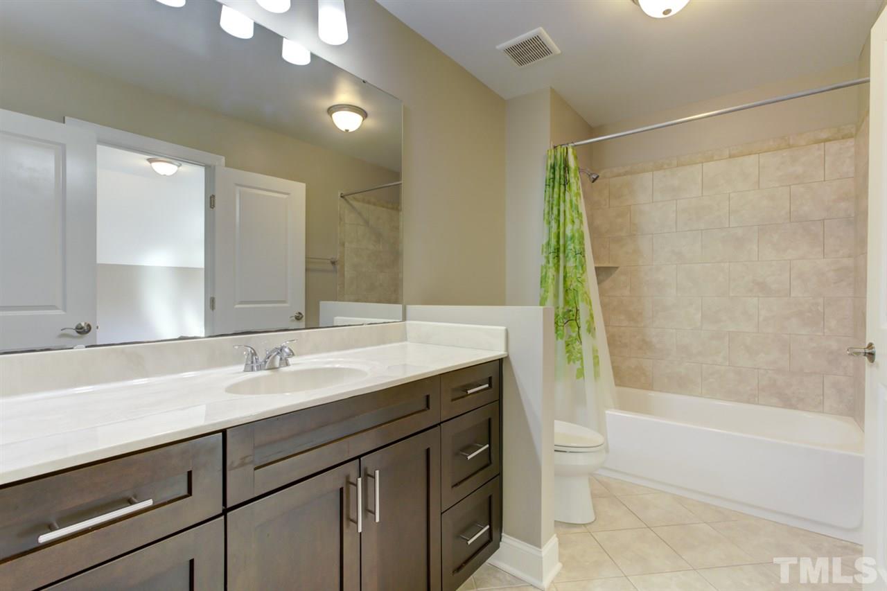 422 Heather Drive Raleigh, NC 27606 - Photo 26 of 30 Second Floor Bathroom