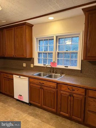 $389,000 | 670 Ye Greate Street, Greenwich, NJ 08323