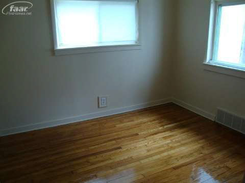 5307 Flushing Road Flushing, MI 48433 - Photo 7 of 22 20416581-6.JPG