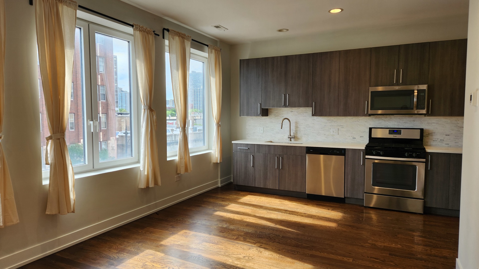 4428 North Sheridan Road, Unit 4A Chicago, IL 60640 - Photo 6 of 18