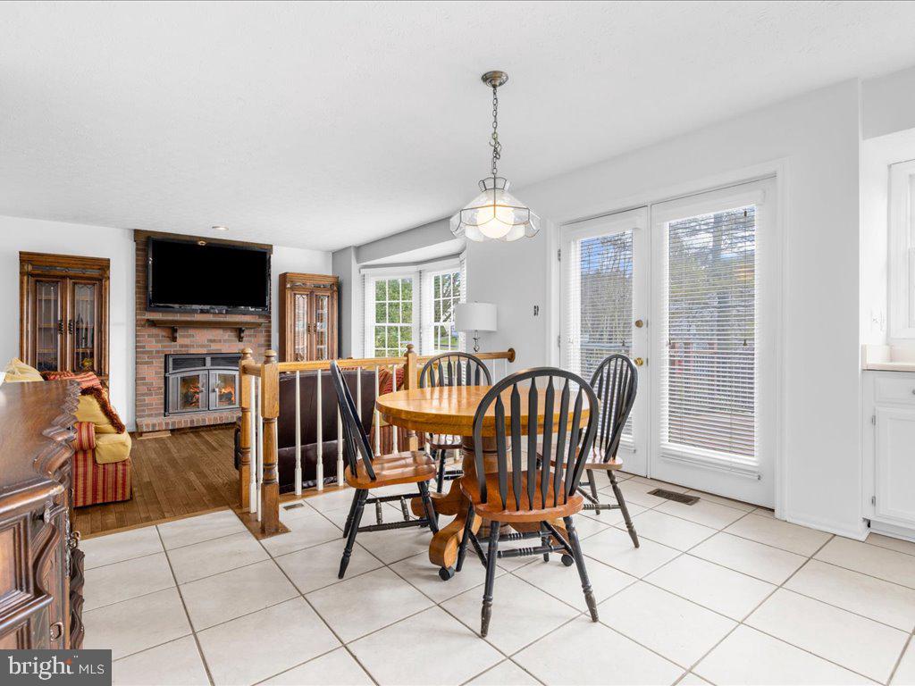 919 Metfield Road Towson, MD 21286 - Photo 12 of 38