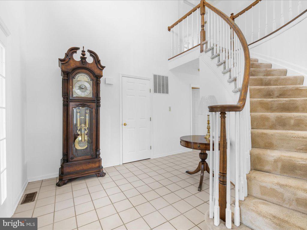 919 Metfield Road Towson, MD 21286 - Photo 4 of 38