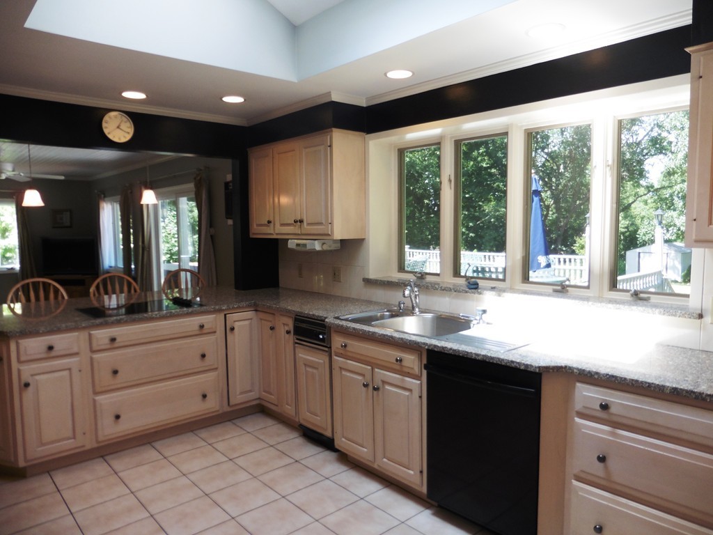 4 Old Orchard Road Wilbraham, MA 01095 - Photo 8 of 29 Gallery Image 8