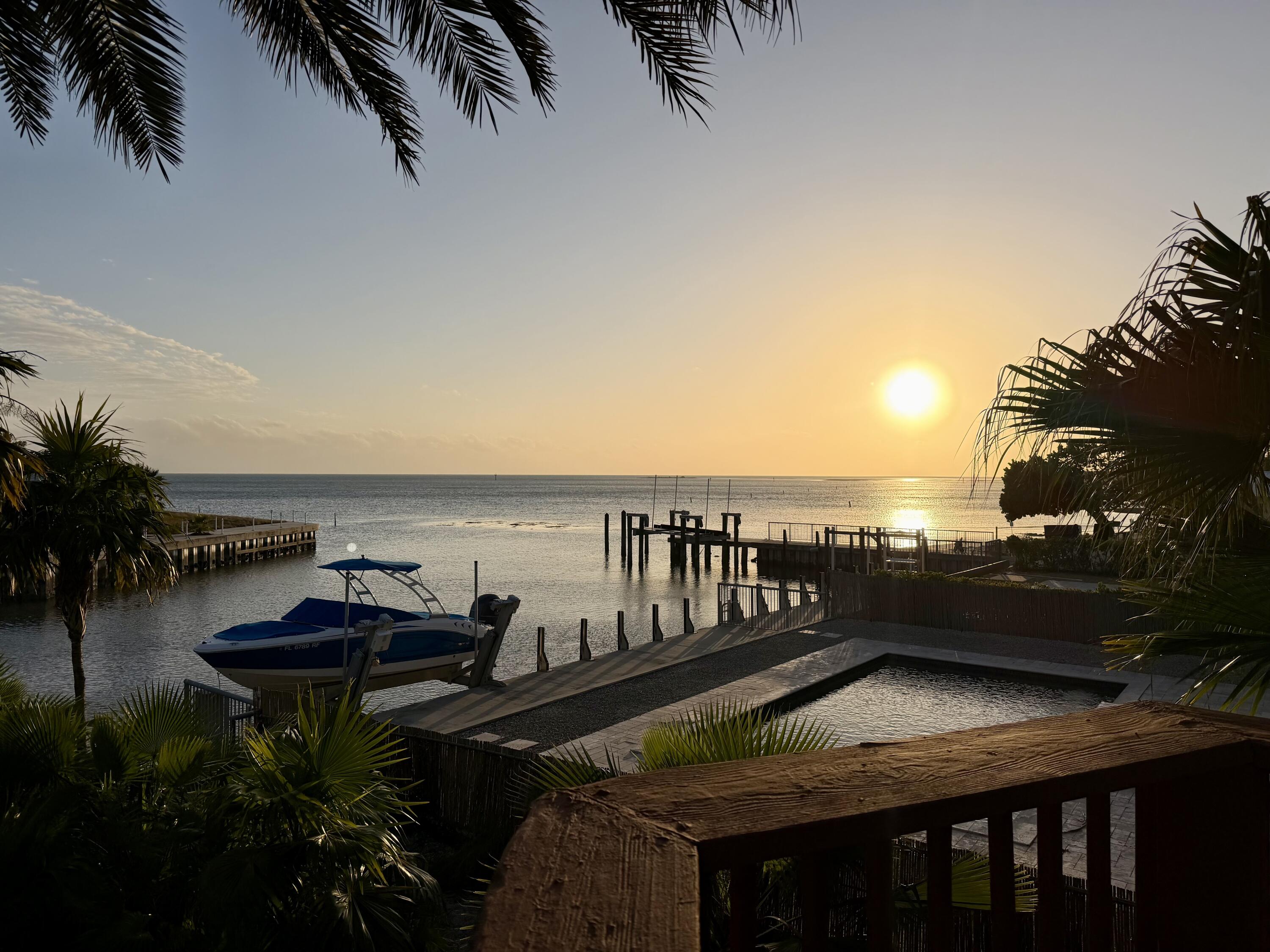 42 Treasure Road Marathon, FL 33050 - Photo 3 of 70 Ocean Sunset Views