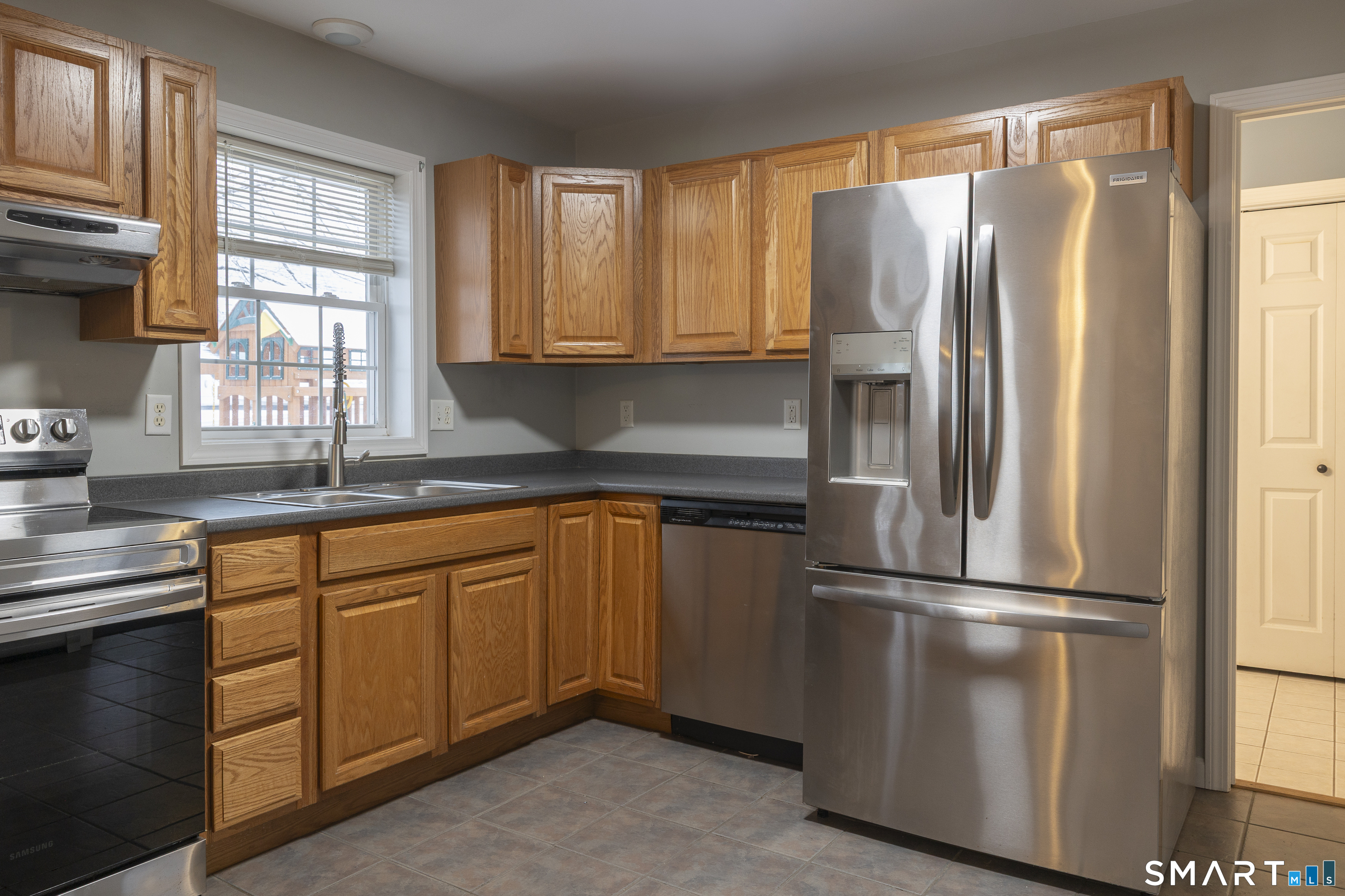 123 Westfield Avenue Killingly, CT 06239 - Photo 10 of 33