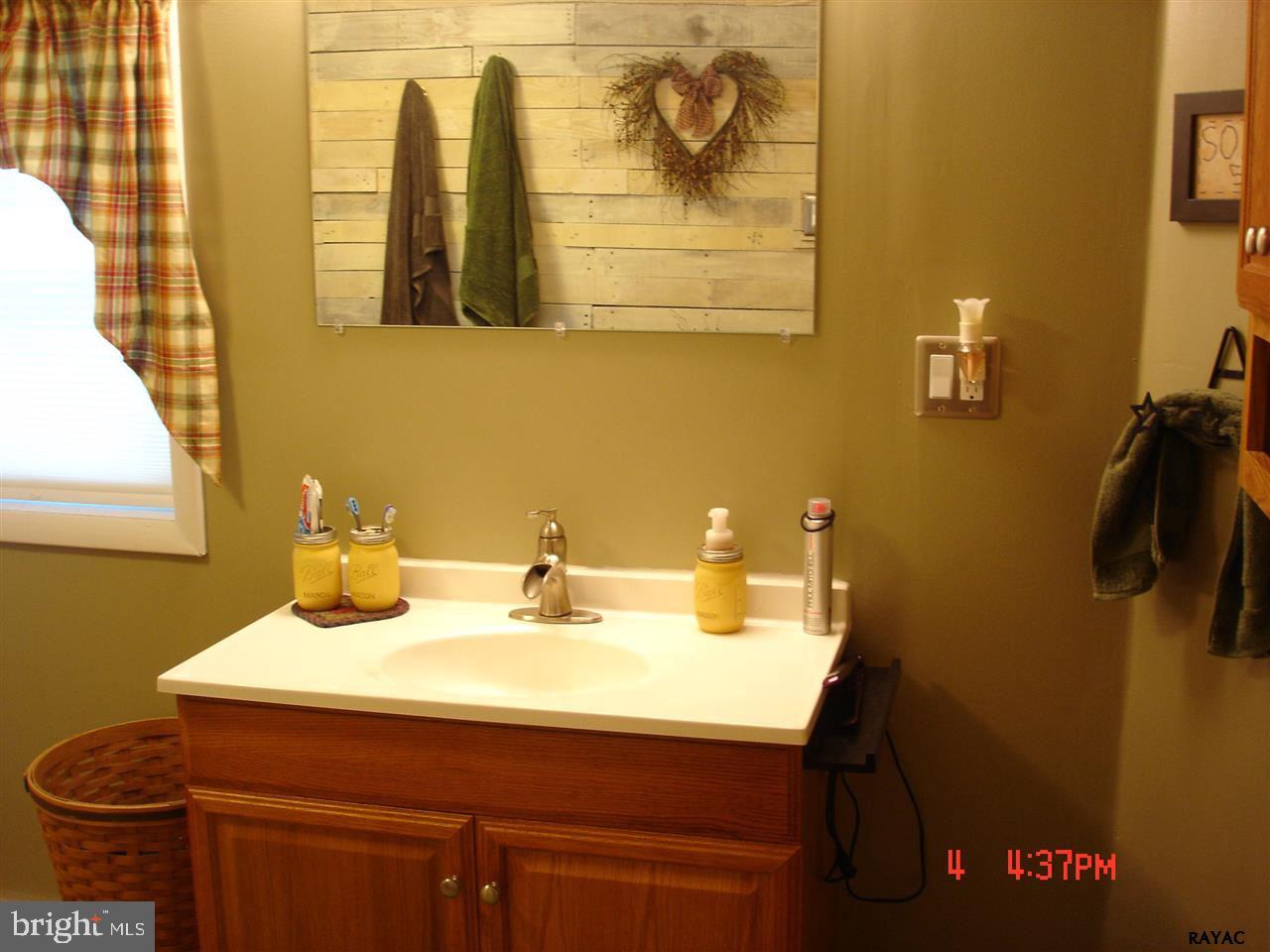 4335 Board Road Manchester, PA 17345 - Photo 27 of 35 Gallery Image 27