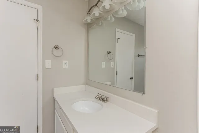 $1,800 | 10442 Tara Pointe Drive, Jonesboro, GA 30238