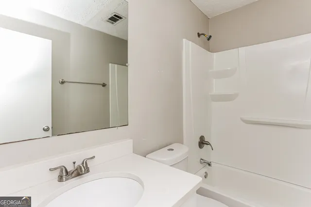 $1,800 | 10442 Tara Pointe Drive, Jonesboro, GA 30238