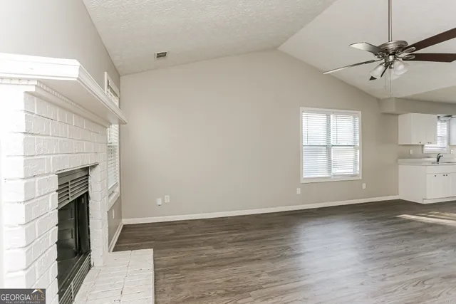 $1,800 | 10442 Tara Pointe Drive, Jonesboro, GA 30238