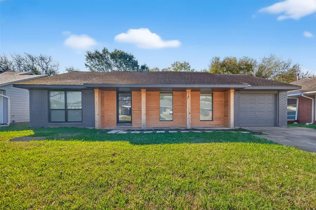 $475,000 | 4009 Omeara Drive, Houston, TX 77025