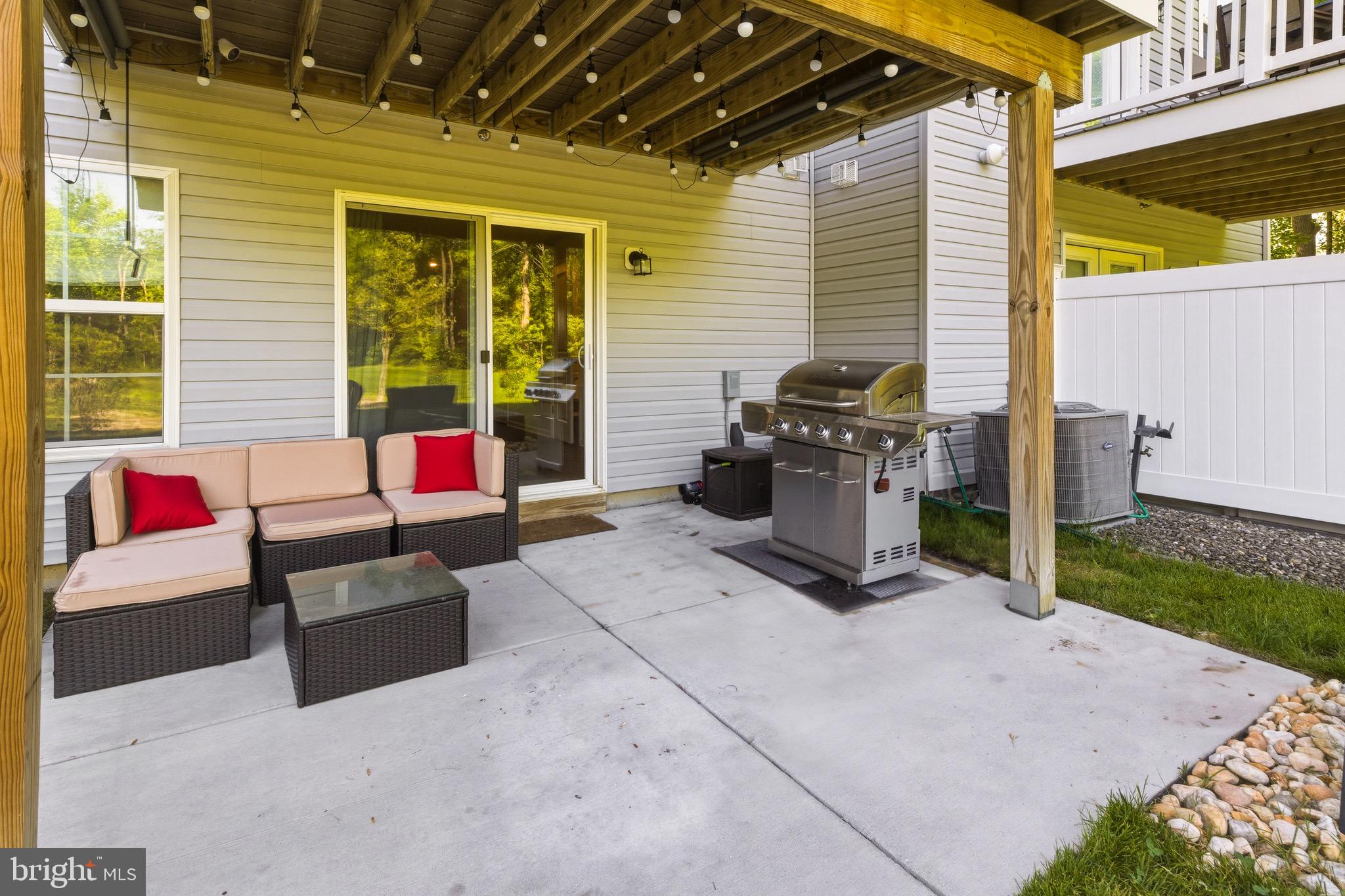93 Aviary Road Thorofare, NJ 08086 - Photo 26 of 39 Patio