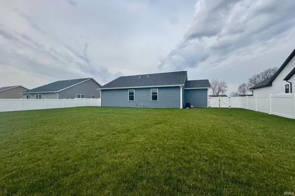 $339,900 | 510 North Eastfield Circle, Milford, IN 46542