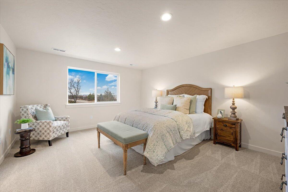 21505 Oconnor Way Bend, OR 97701 - Photo 8 of 14
