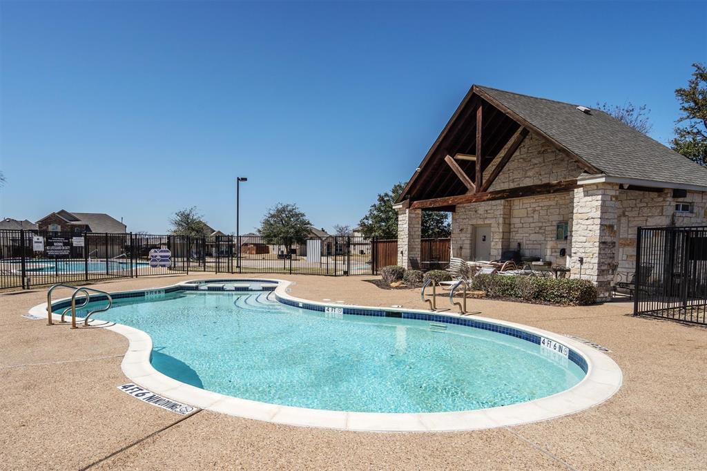 3913 Roxbury Street Denton, TX 76210 - Photo 28 of 40 Community Pool