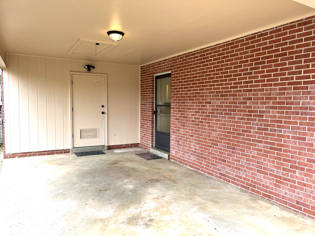 2113 Leeds Drive Columbus, GA 31904 - Photo 3 of 28 a view of an empty room
