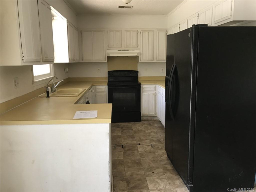 8221 Barncliff Road Charlotte, NC 28227 - Photo 14 of 19 Gallery Image 14