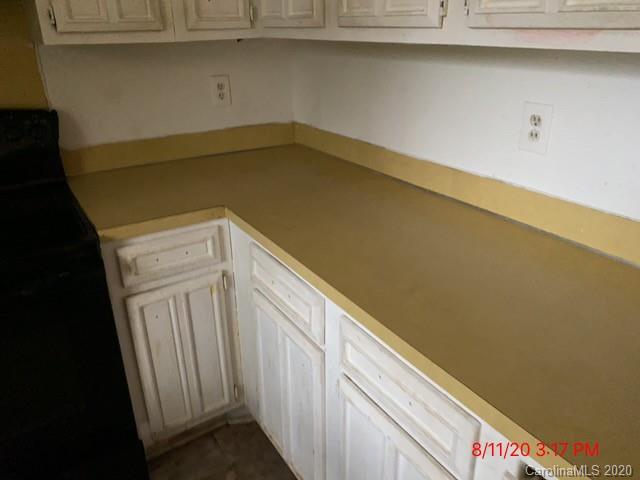 8221 Barncliff Road Charlotte, NC 28227 - Photo 4 of 19 Gallery Image 4