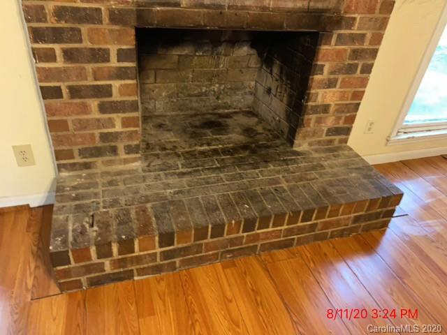 8221 Barncliff Road Charlotte, NC 28227 - Photo 6 of 19 Gallery Image 6