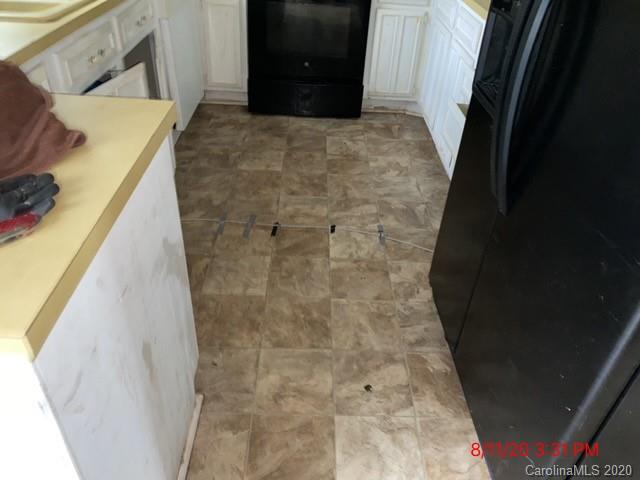 8221 Barncliff Road Charlotte, NC 28227 - Photo 7 of 19 Gallery Image 7