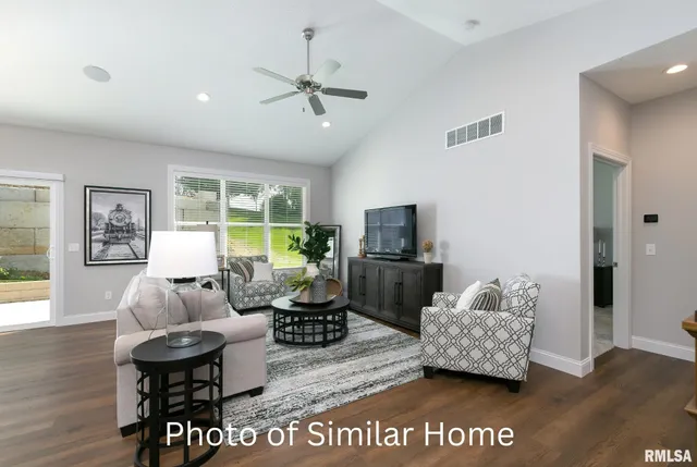 $418,419 | 37 Frank Court, Le Claire, IA 52753