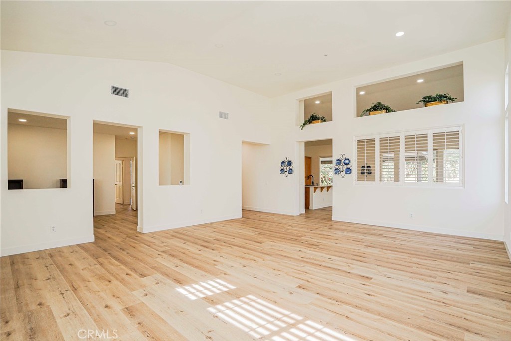 14786 Reservoir Road Fontana, CA 92336 - Photo 7 of 44