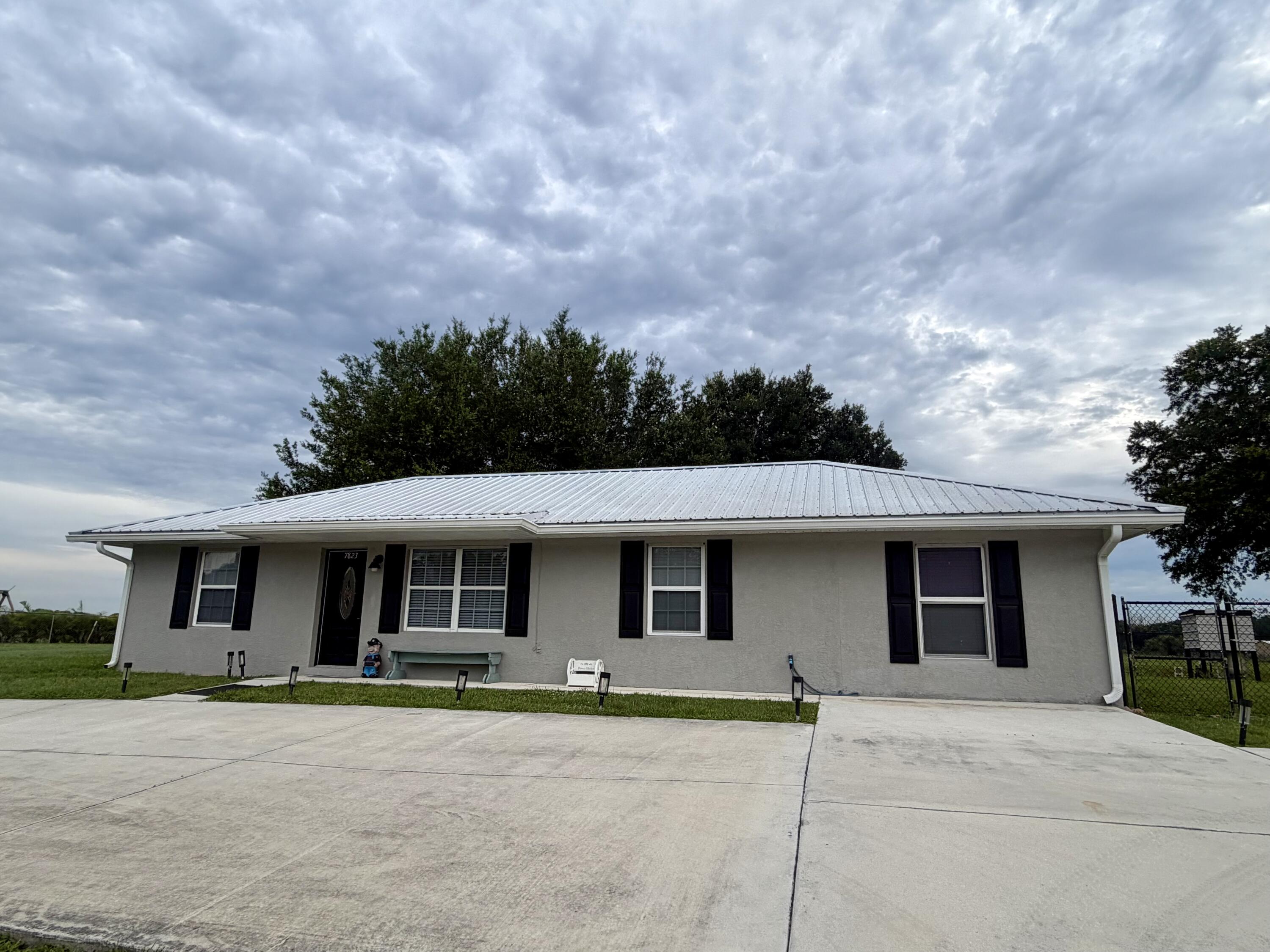 7823 Southwest 9th Street Okeechobee, FL 34974 - Photo 1 of 21 IMG_0851