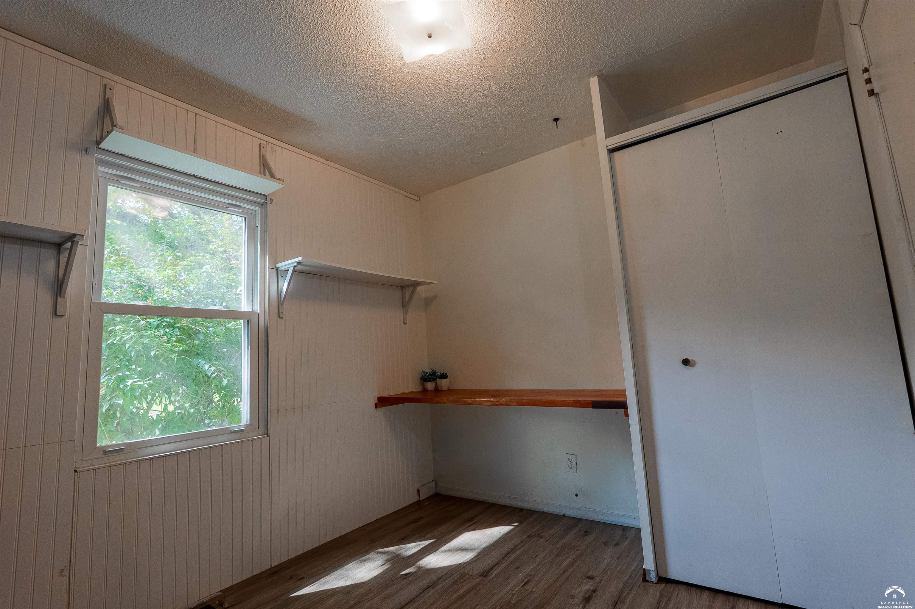 1736 Brook Street Lawrence, KS 66044 - Photo 14 of 24