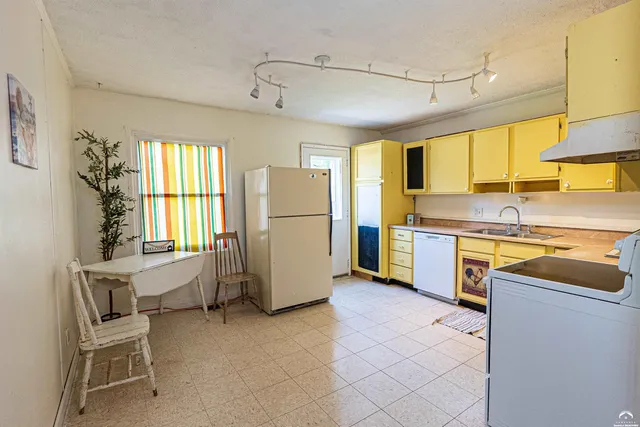 $205,000 | 1736 Brook Street, Lawrence, KS 66044