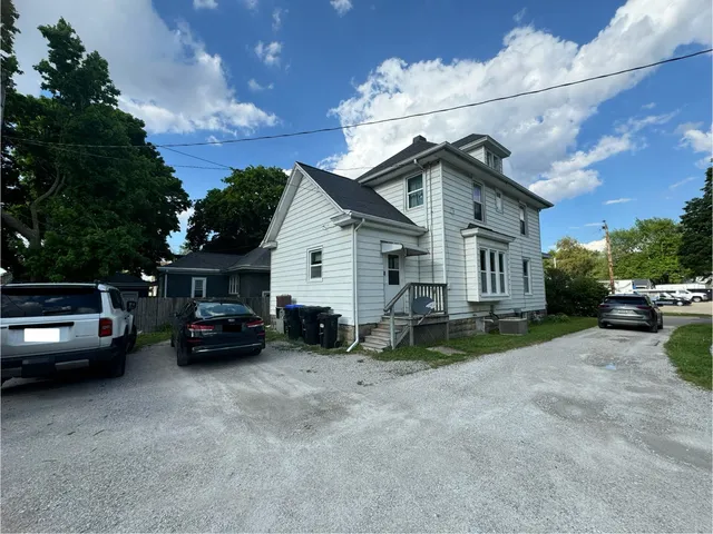 $129,000 | 1309 South Main Street, Bloomington, IL 61701